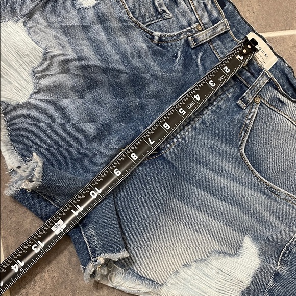 McGuire Georgia May High Rise Distressed Jean Shorts size 28 - Picture 9 of 11